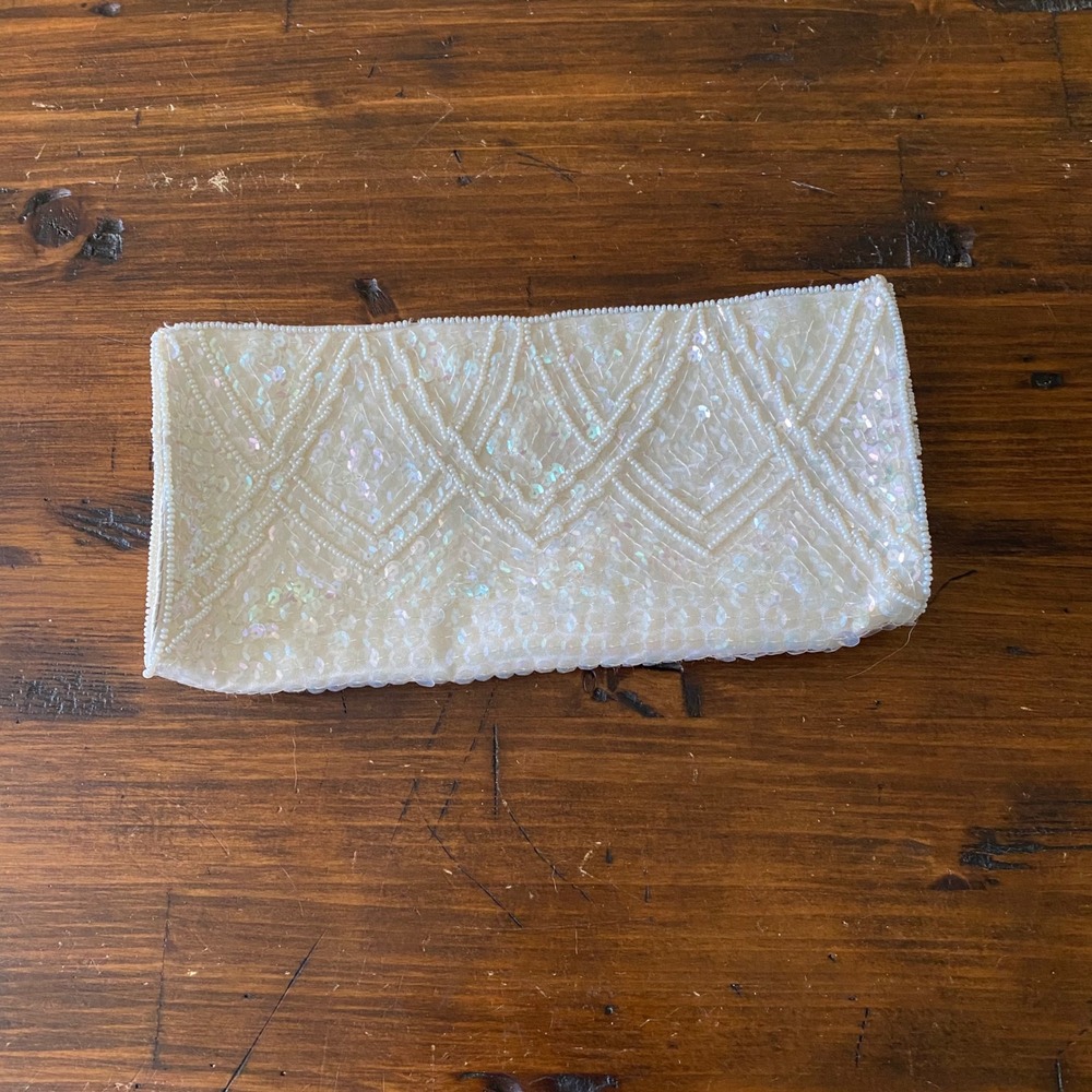 La Regale Small White Beaded Sequined Chevron Zip Clutch Bag Made in Japan
